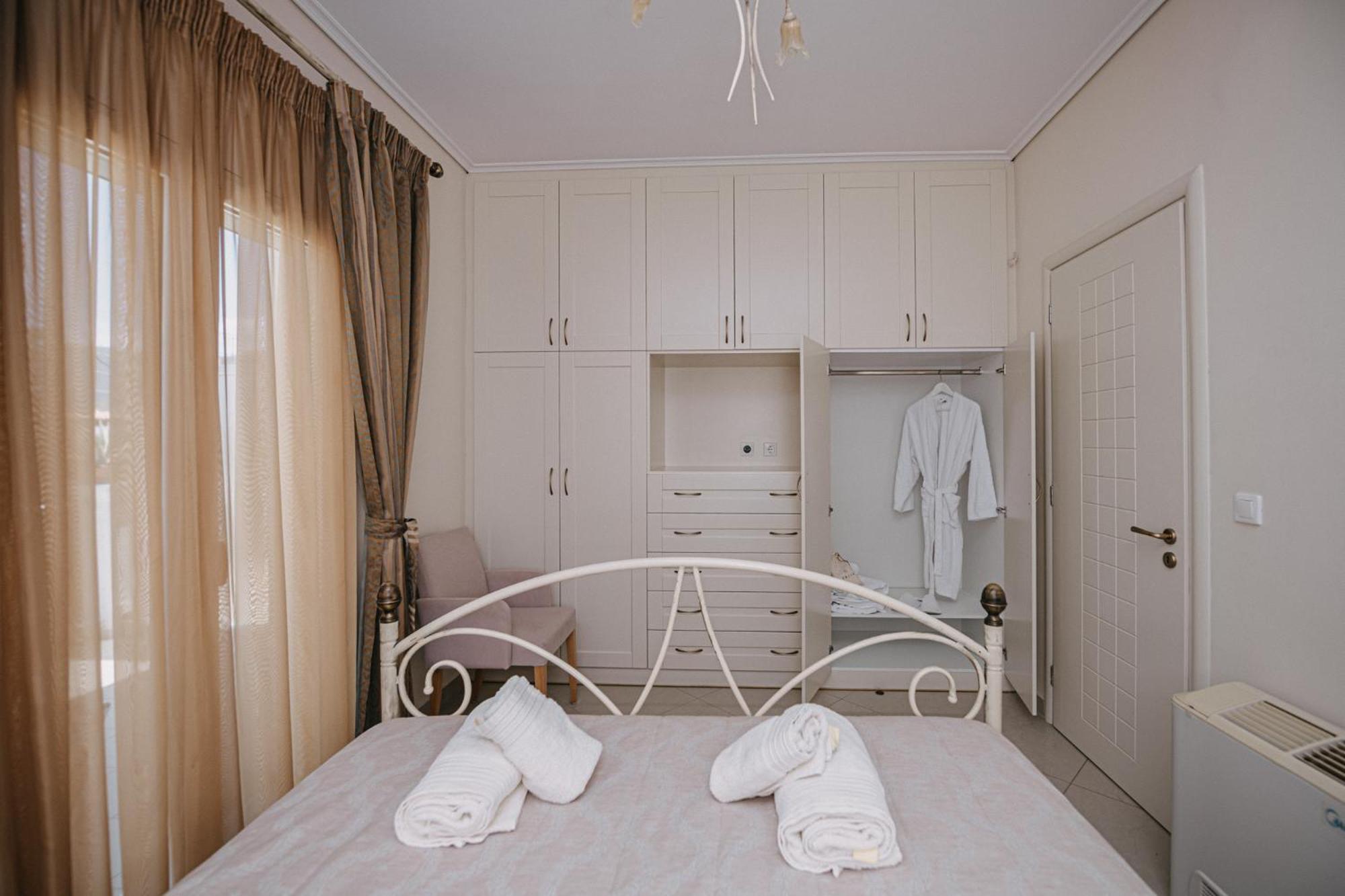 Nereides Luxury Villas Kato Almiri Exteriör bild